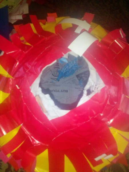 DIY Piñata - fill hole