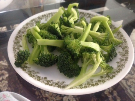 sliced broccoli