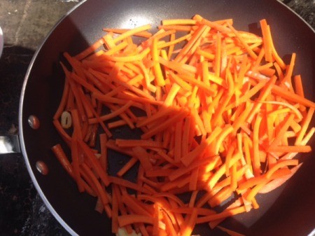 carrots in pan