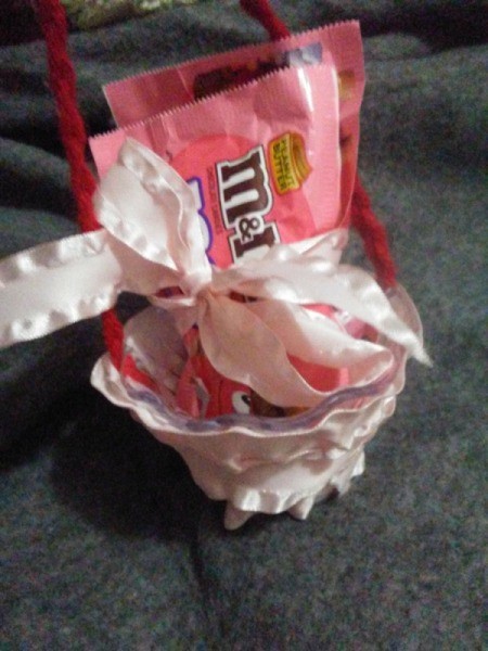 Mini Easter Basket with Candy - place candy in dish basket