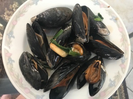 Stir Fry Green Mussels on plate