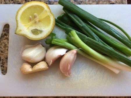 green onions, garlic and lemon