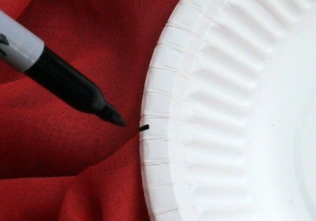 Paper Plate Flower - closeup of Sharpie and plate