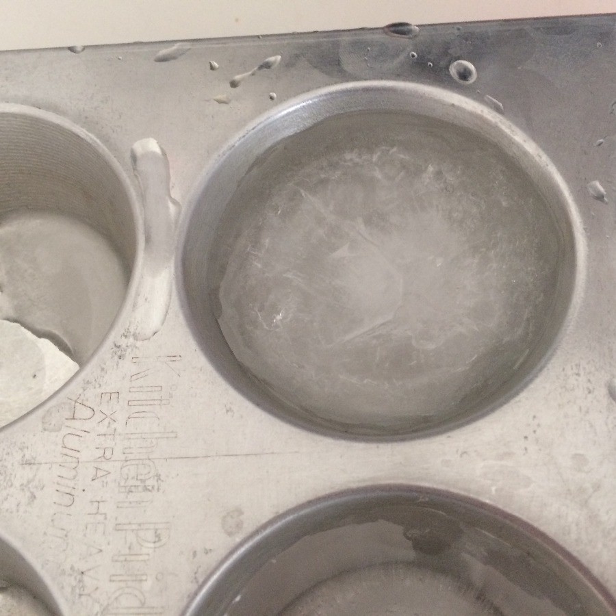 Muffin Tins to Make Large Ice Cubes ThriftyFun