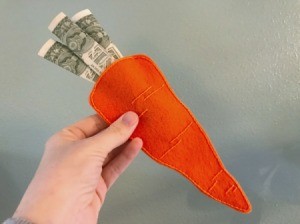 Felt Carrot Money Pocket - hand holding the finished pocket
