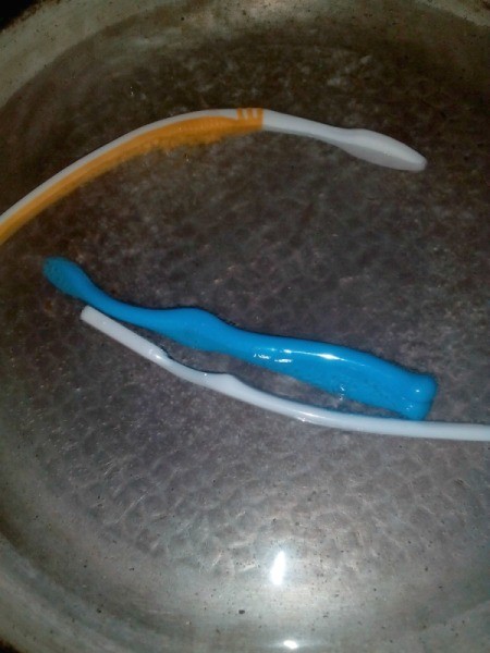 Toothbrush Bracelet - brushes back in hot water