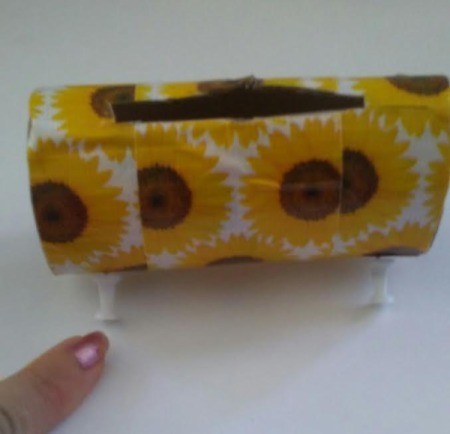 Cell Phone Amplifier  - use tacks for feet