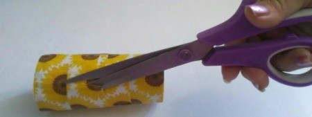 Cell Phone Amplifier  - cut a slot in  tube