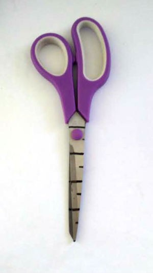 Scissors and Ruler in One - scissors with marks