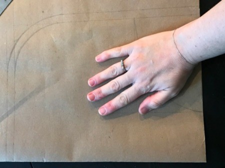 Clothespin Apron - check fitting hand for pouch depth