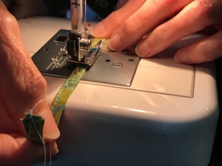 Clothespin Apron - stitch through all 4 thicknesses very close to the edge of the hanger