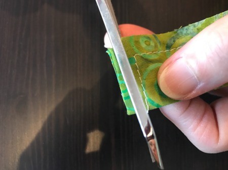 Clothespin Apron - trim excess seam allowance