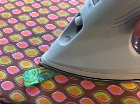 Clothespin Apron - press the ties