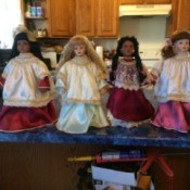 Identifying Porcelain Dolls - choir dolls