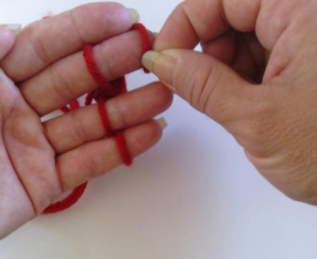 Finger Knit Headband - binding off