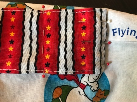 Book Pocket Pillow - Also use pins to mark 2.5" in from the end of each handle.