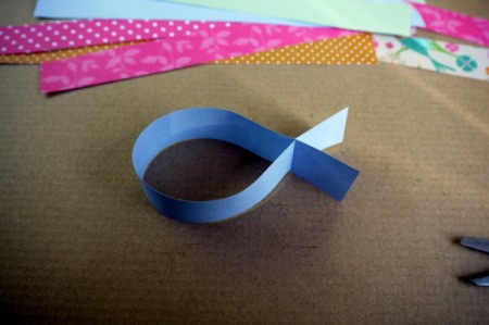 Fluttering Fish - result is a small paper fish shape