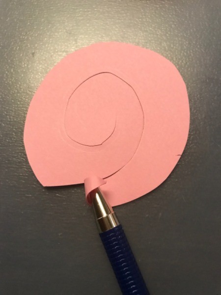 Hanging Floral Heart - beginning to wrap paper for flower