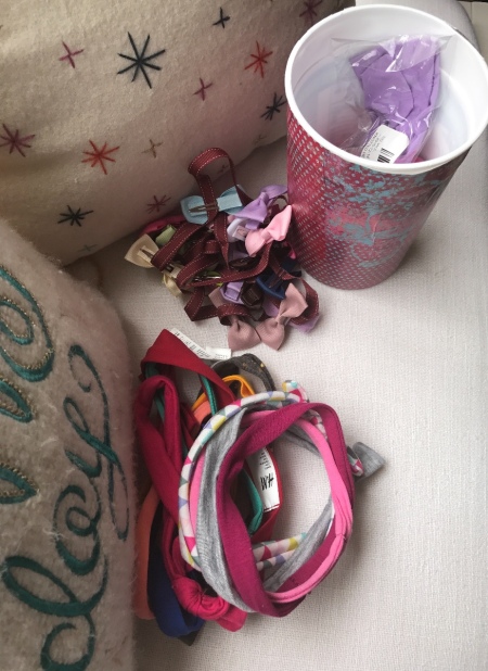 Repurposing Yogurt Container for Bow/Headband Storage - paper covered container, bows, and headbands