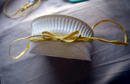 Paper Plate Cookie Gift Basket - decorate with ribbon or string