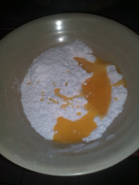 flour sugar and butter in bowl
