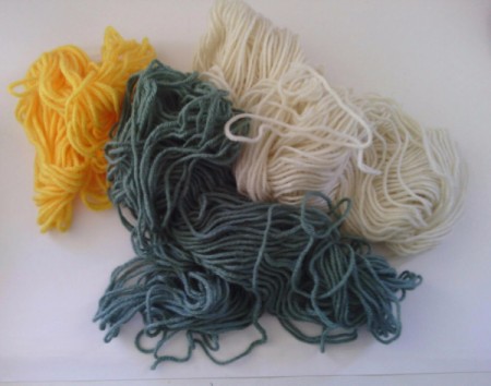 Paper Towel Rolls as Yarn Organizer