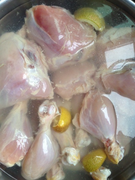 washed chicken in bowl