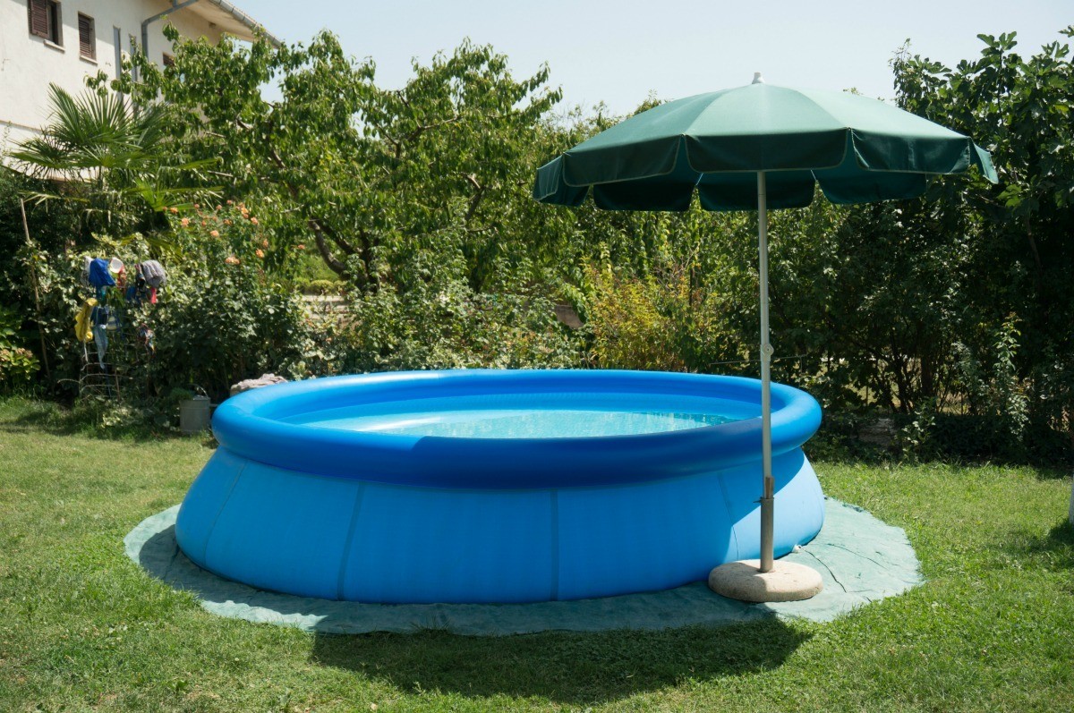 backyard above ground swimming pool