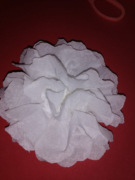 Paper Pom Poms - finished white paper pom
