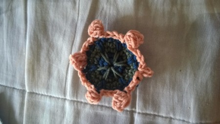 Crocheted Turtle - crochet last two feet