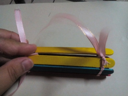 Father's Day Popsicle Token of Affection - roll the sticks up and tie at both ends