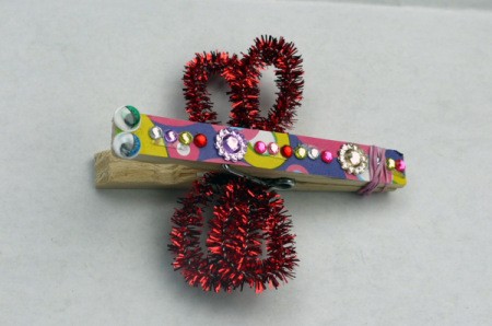 Dragonfly Fridge Magnet - view from the top of the wings glued in place