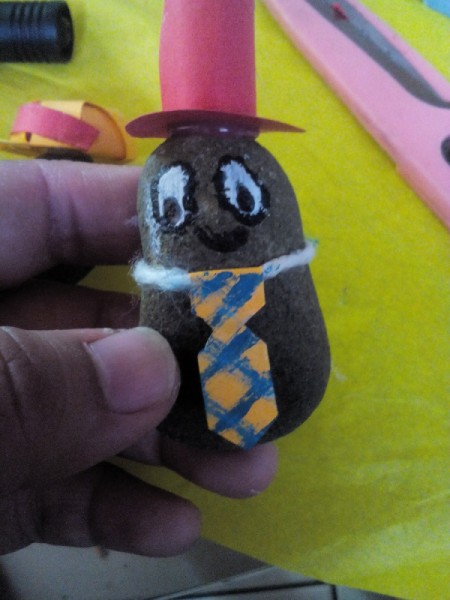 Father's Day Rock Art - add the necktie