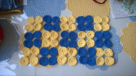 Crocheted Yo Yo Place Mat - 4 yo yo squares