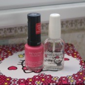 Keep Beauty Products Receipts for Refunds - nail polish and top coat