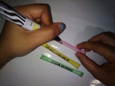 Drinking Straw as Small Travel Containers - label contents