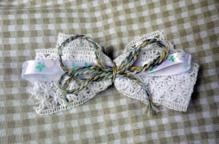 Shaggy Bow Hair Clip - unembellished front of bow