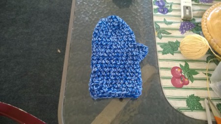 Crocheted Decorative Oven Mitt - thumb in process
