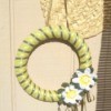 Crochet Daisy Wreath - wreath hanging
