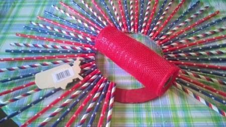 Patriotic Straw Wall Art - make bow and tails