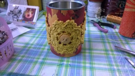 Tin Can Organizers - tie thread and cut then glue on can