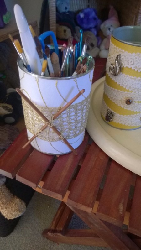 Tin Can Organizers - crochet themed can for hook storage