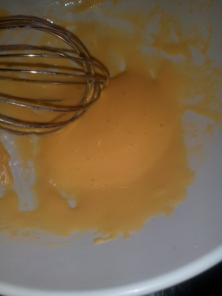 whipping egg yolk
