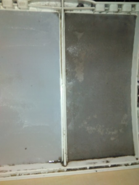 Keep Dryer Lint Trap Clean - clean and dirty side of dryer lint trap