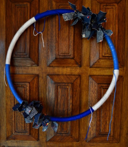 Blue Ombré Holiday Wreath - cover middle sections with white yarn