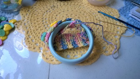 Crochet Covered Bangle - begin sewing it around the bangle