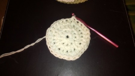 Crochet Accents for a Bathroom with New Colors - making smaller cream colored circle