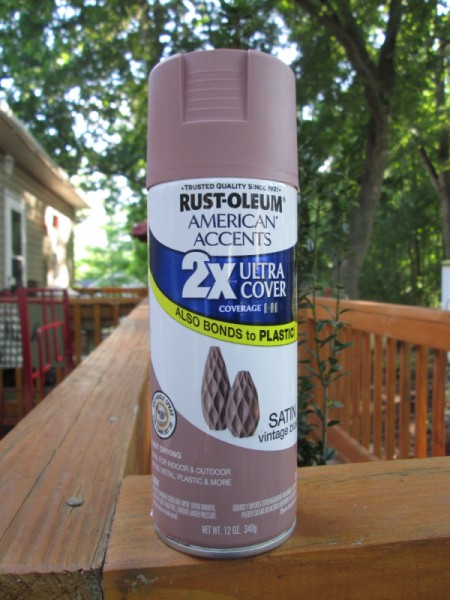 Thrift Store Garden Chair Planter - can of spray paint