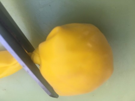 DIY Makeup Beauty Blender - trim balloon near the knot