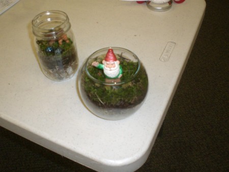 Easy Terrarium - add a decoration on top